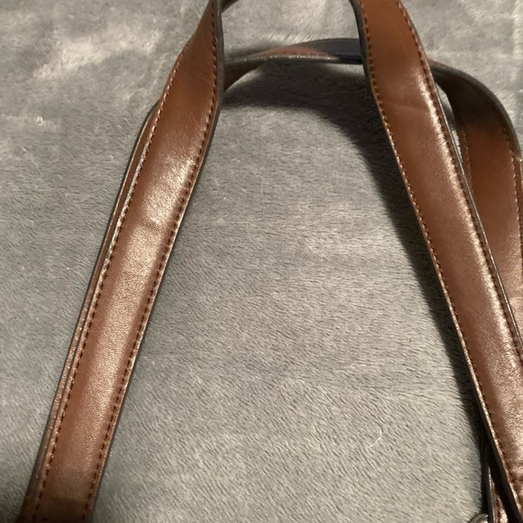 Etienne Aigner  Leather Purse Compartments Plenty - Picture 4 of 16